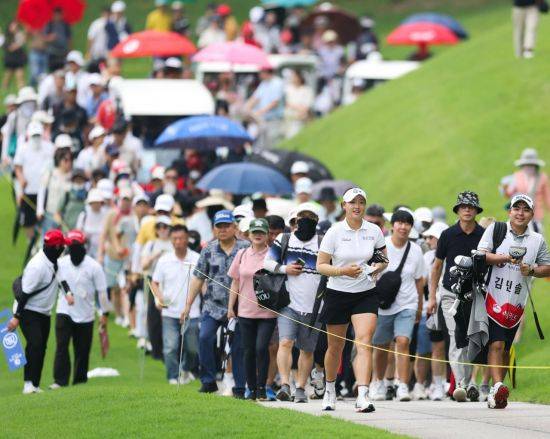 KLPGA 투어는 올해 31개 대회, 총상금 347억원의 역대 최대 규모로 펼쳐진다. KLPGA 제공