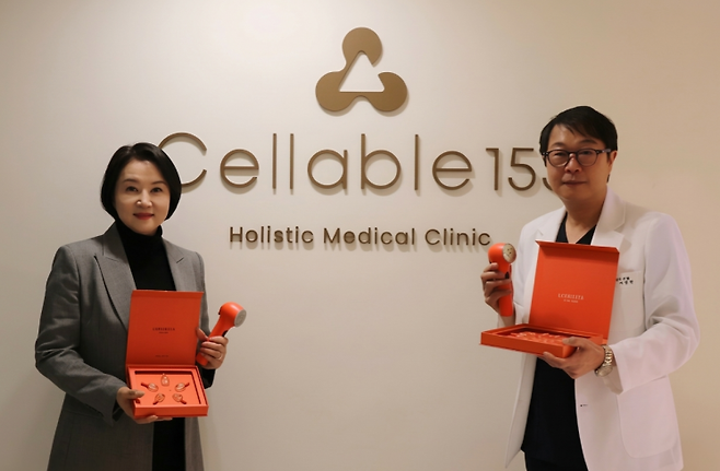 루체비타헬스케어 김시은 대표(왼쪽), 셀러블153 대표 서운영 원장(오른쪽)