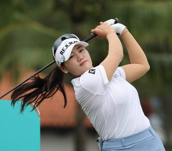 한국여자프로골프(KLPGA) 투어 2026시즌 첫 대회인 '신설 대회' 리쥬란 챔피언십에 출전한 노승희 프로가 1라운드에서 경기하는 모습이다. 사진제공=KLPGA (사진을 무단으로 사용하지 마십시오.)