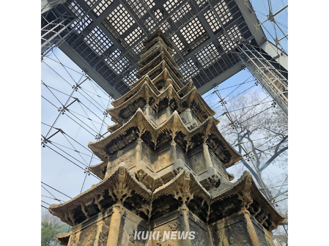 11일 서울 종로구 탑골공원에 있는 ‘서울 원각사지 십층석탑’ 모습. 서지영 기자