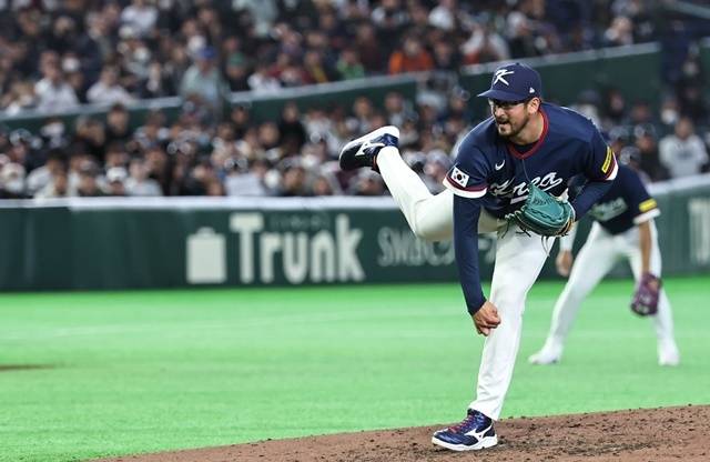 9일 일본 도쿄돔에서 열린 2026 WBC 조별리그 C조 4차전 대한민국과 호주의 경기. 한국 더닝이 역투하고 있다. 사진=연합뉴스