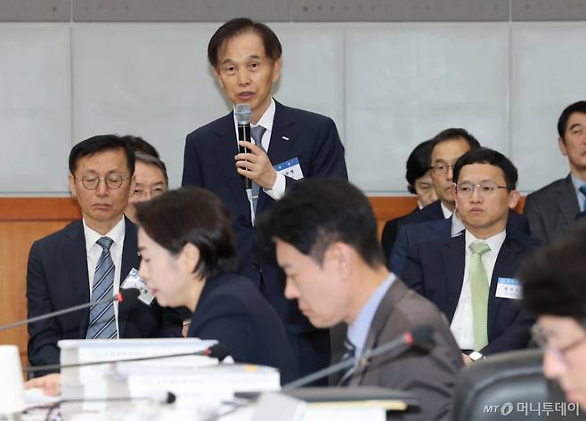 이광형 한국과학기술원(KAIST) 지난해 10월 24일 대전 한국전자통신연구원(ETRI)에서 열린 국회 과학기술정보방송통신위원회 국정감사에서 위원 질의에 답변하고 있다. /사진=뉴스1