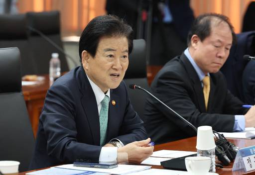 정동영 통일부 장관이 13일 서울 종로구 남북회담본부에서 열린 한반도 평화전략 자문단 3차 회의에서 발언하고 있다. 연합뉴스