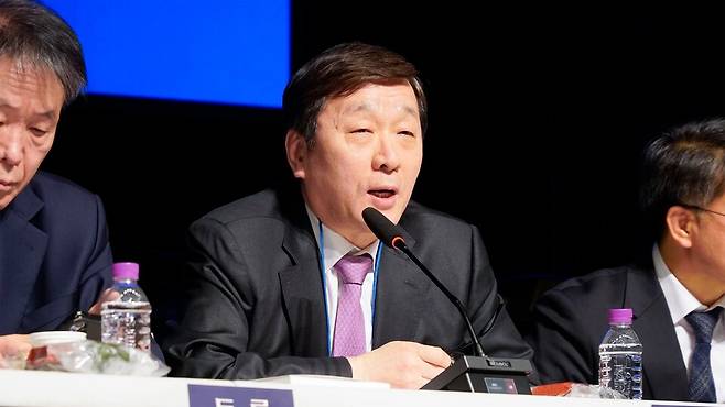 심동섭 변호사는 교회가 정치에 참여할 수 있다고 주장하면서 신천지와 통일교 수사 역시 정부의 '탄압'에 해당한다고 표현했다. 뉴스앤조이 안디도