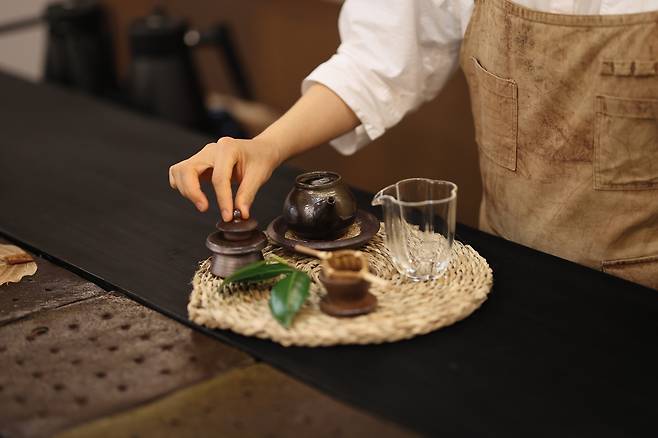 Tea time at tea house Hoesoodaok in Seogwipo-si, Jeju (Hoesoodaok)