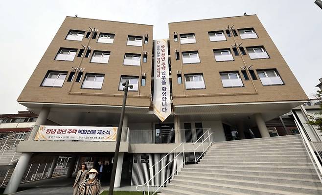 서울 동작구 상도동에 청년 주거비 부담 해결을 위해 서울시가 최초로 탄생시킨 ‘양녕청년주택’. [김호영 기자]