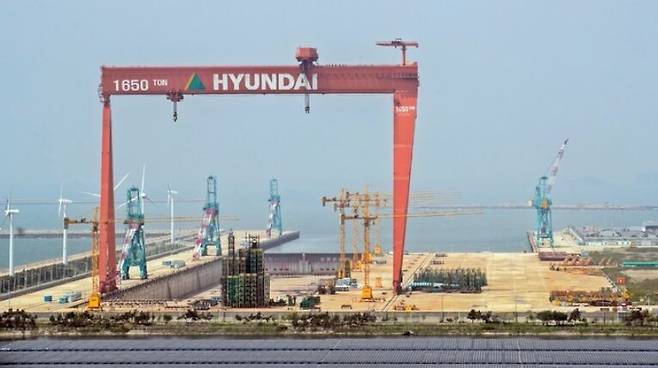 전북 군산 국가산업단지에 위치한 현대중공업 군산조선소 전경. 전북도 제공