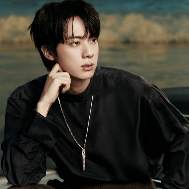 방탄소년단 진, 아이돌픽 42주 연속 1위..독보적 기록 행진