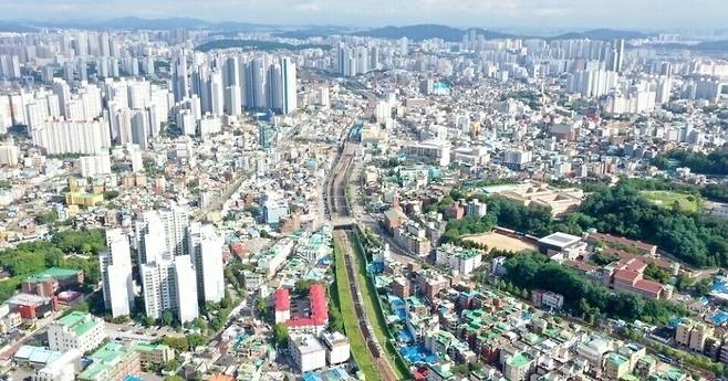 ▲ 재개발·재건축이 빠르게 진행되고 있는 인천 원도심 모습. /인천일보DB