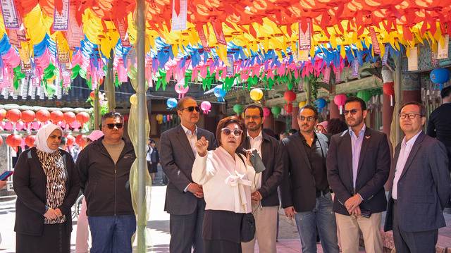 지난해 APEC 기간에 불국사를 방문한 외국인들. 경북문화관광공사 제공