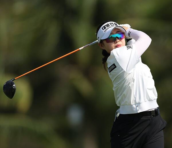 한국여자프로골프(KLPGA) 투어 2026시즌 개막전인 '신설 대회' 리쥬란 챔피언십 우승을 차지한 임진영 프로가 최종라운드에서 경기하는 모습이다. 사진제공=KLPGA (사진을 무단으로 사용하지 마십시오.)
