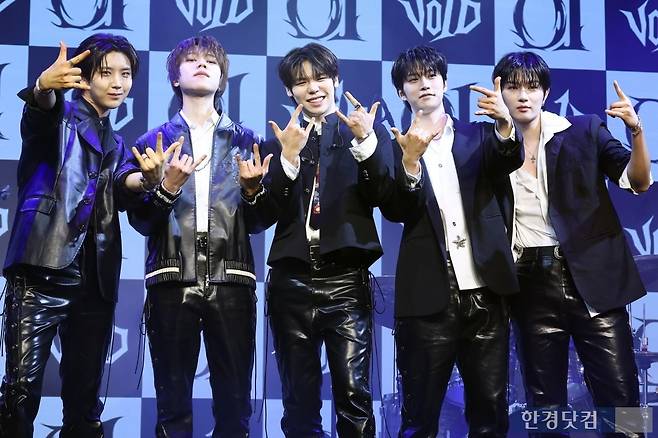 지난 11일 데뷔한 그룹 '보이드(V01D)'. / 사진=변성현 기자