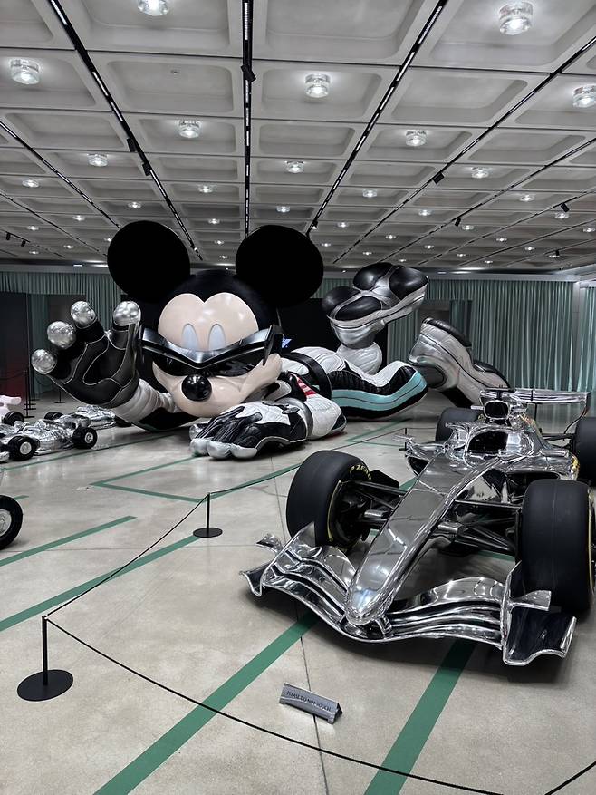 F1을 테마로 꾸며진 젠틀몬스터 플래그십 스토어 / 사진= 이경동 여행+ 에디터