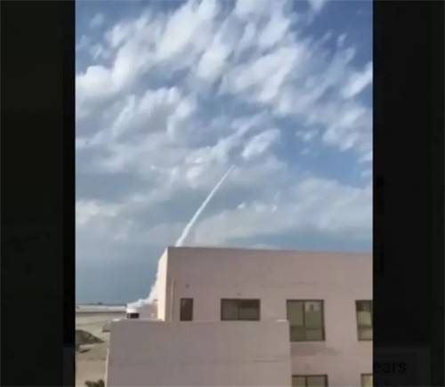 바레인 북부에서 이란 방향으로 발사되는 미사일. 연합뉴스