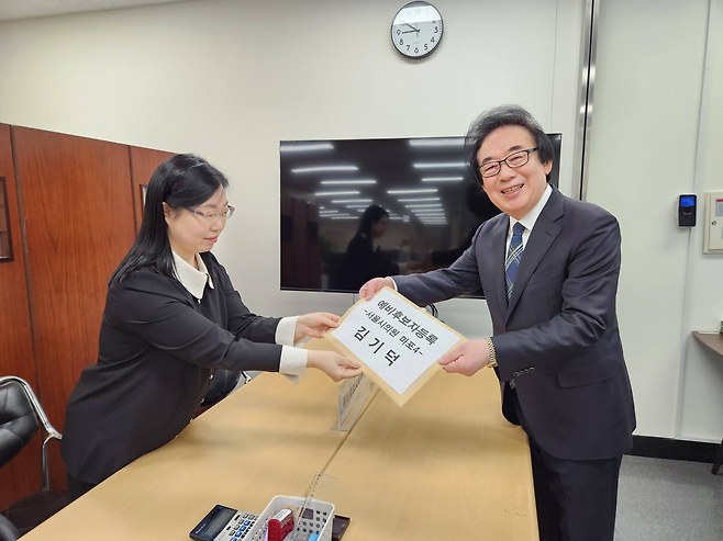 서울시의회 최다선인 김기덕 의원이 지난 9일 예비후보에 등록하며 5선 도전을 공식화했다. [김기덕 서울시의원]