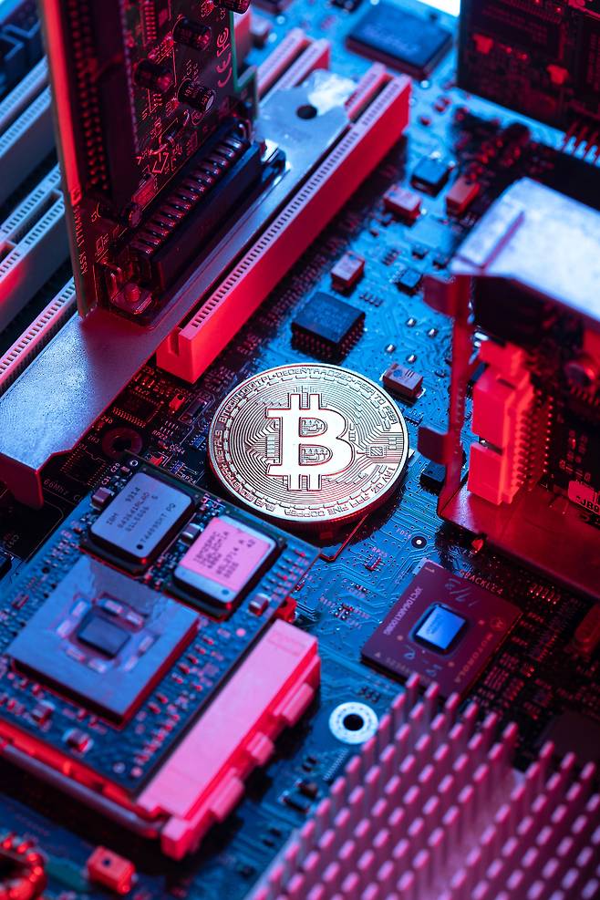 코인 상승장…이더리움 7.4%·솔라나 5.8% 강세, 비트코인·리플·BNB도 동반 상승…상승장에 코인 가격·시세 관심(게티이미지뱅크)