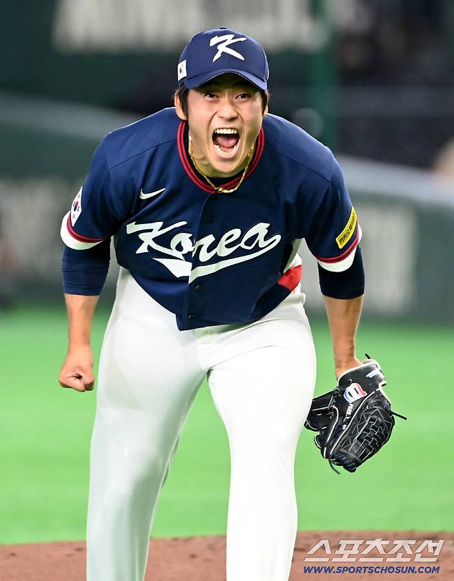 9일 일본 도쿄돔에서 열린 WBC(월드베이스볼클래식) 한국과 호주의 경기, 6회말 1사 1루 박영현이 화이트필드를 병살로 처리하며 이닝을 끝낸 뒤 환호하고 있다. 도쿄(일본)=허상욱 기자wook@sportschosun.com/2026.03.09/