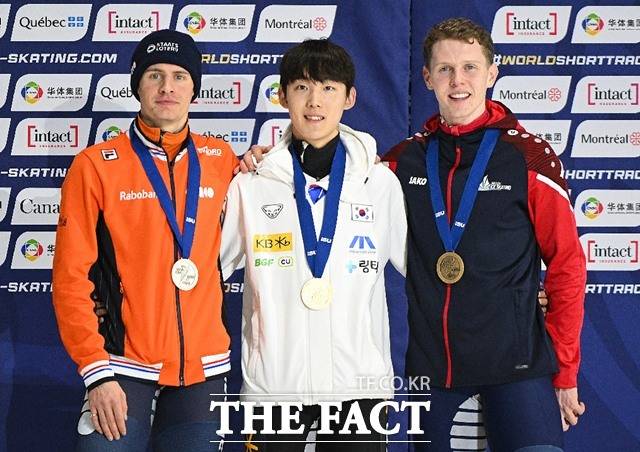남자 1000m 금메달을 목에 걸며 세계선수권 2관왕에 오른 한국남자 쇼트트랙의 희망 임종언(가운데)./몬트리올=AP.뉴시스