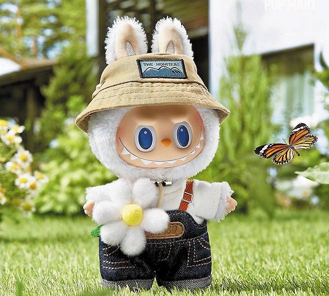 지난해 세계적 인기를 끈 캐릭터 인형 ‘라부부’. /팝마트