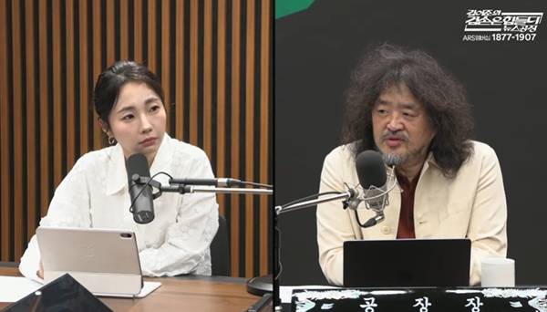 ▲ 16일 오전 방송을 하고 있는 김어준씨. 사진=뉴스공장 갈무리