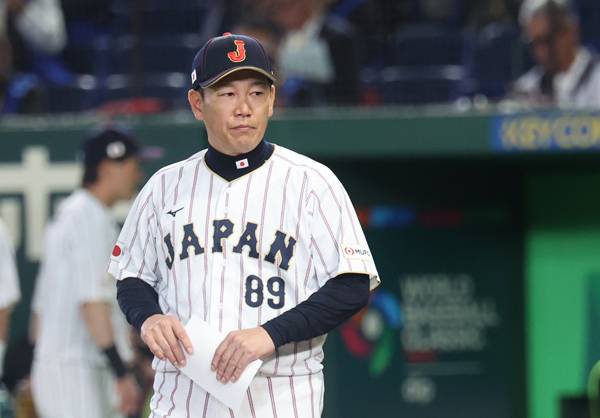 이바타 히로카즈 감독이 사임했다. 사진= 연합뉴스 제공