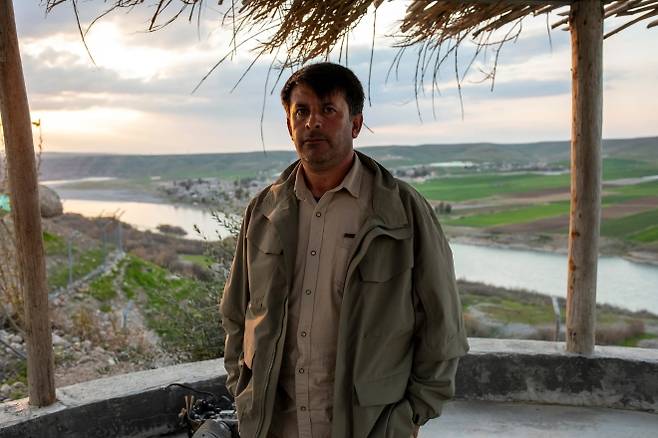 이라크 쿠르드 자치지역의 한 기지에서 USA투데이와 인터뷰한 쿠르디스탄 자유당(PAK) 군사 지휘관 레바즈 샤리피. 2026.3.11 USA투데이