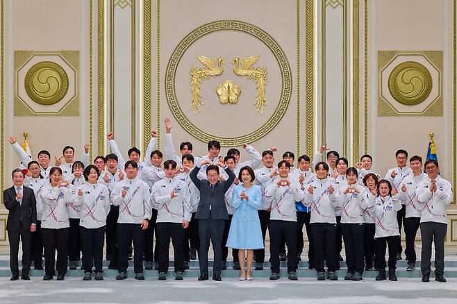 ▲ 이재명 대통령은 동계 올림픽 선수단 격려 자리에서 "국민의 더 많은 관심 속에 응원을 받으며 국제 무대에 설 수 있게 든든하게 뒷받침하겠다"라고 한 바 있다. ⓒ연합뉴스