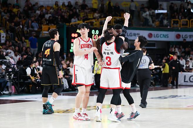 SK-LG의 경기. 사진제공=KBL