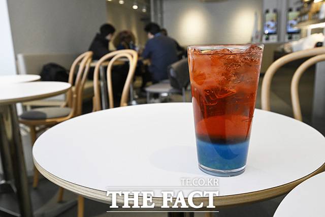 할리스 '서울 오로라 스파클링'