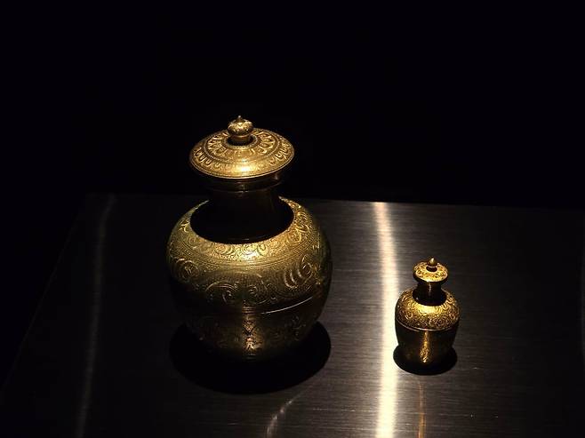 미륵사지 석탑 속에서 발굴된 진귀한 유물들. ⓒ서병철