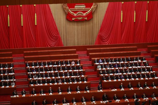 시진핑 중국 국가 주석을 비롯한 중국 지도부가 지난 5일 베이징 인민대회당에서 개최된 전국인민대표대회(전인대) 연례회의에 참석해 있다.  연합뉴스