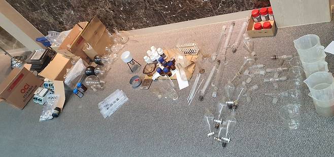 엑스터시 제조도구. 인천공항세관 제공