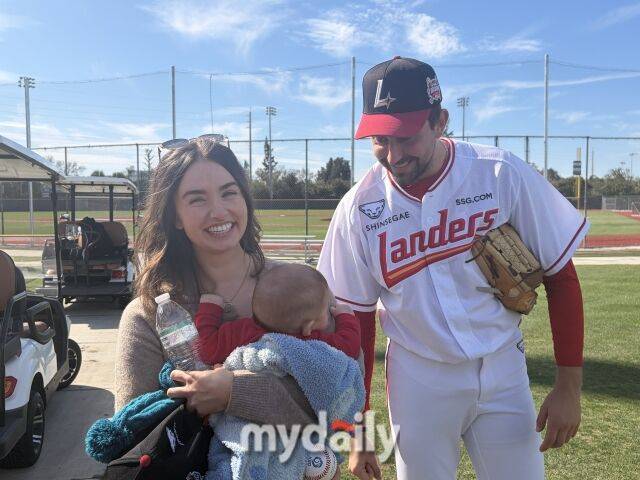 베니지아노와 가족들./베로비치(미국 플로리다주) = 이정원 기자