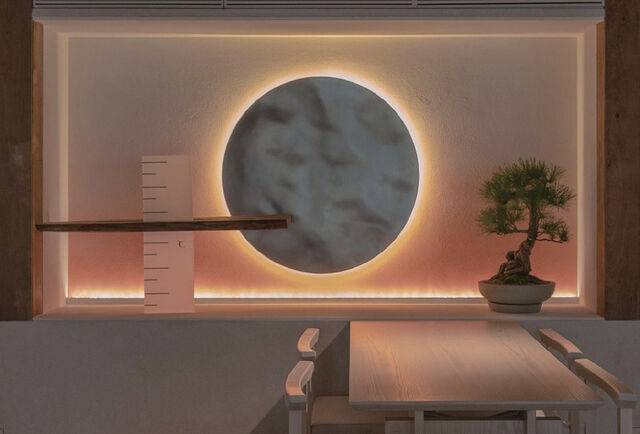 온6.5 매장 내부. 김치를 표현하는 요소들로 가득하다.