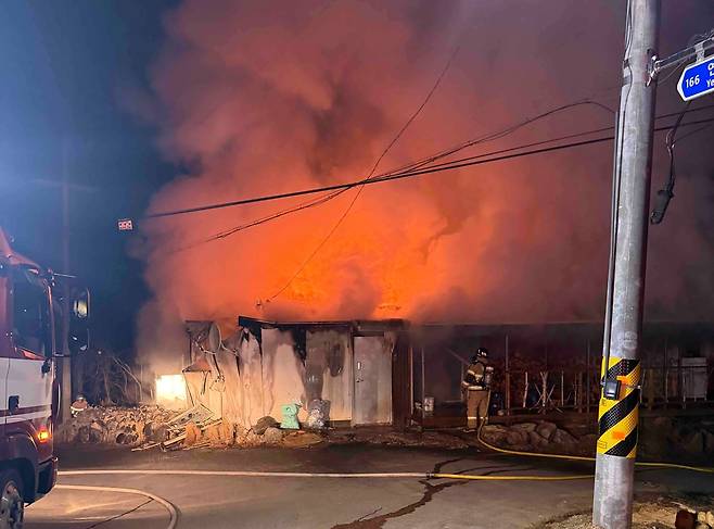 정선 주택화재 [강원특별자치도소방본부 제공. 재판매 및 DB 금지]