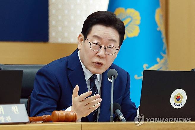 이재명 대통령, 국무회의 주재 (세종=연합뉴스) 김도훈 기자 = 이재명 대통령이 17일 정부세종청사에서 국무회의를 주재하고 있다. 2026.3.17 superdoo82@yna.co.kr
