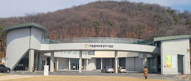 ▲ 이승훈 역사공원 안 이승훈베드로성지기념관이 최초 공원결정 6년만인 2024년 9월 문을 열었다. /인천일보DB