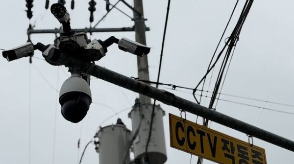 충북 청주시 청원구 우암동 골목길에 설치된 방범용 CCTV./이용주 기자&nbsp;