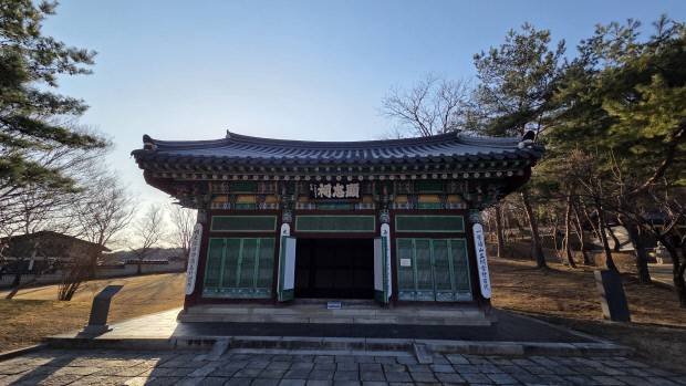 옛 현충사 모습.    /김정규 기자