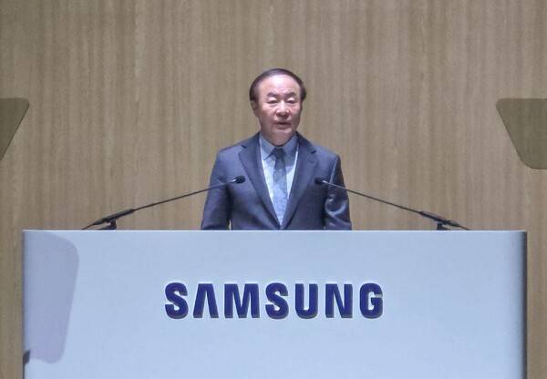 전영현 대표이사 부회장이 삼성전자 제57기 정기 주주총회에서 의장 인사말을 하고 있다.[출처=삼성전자]