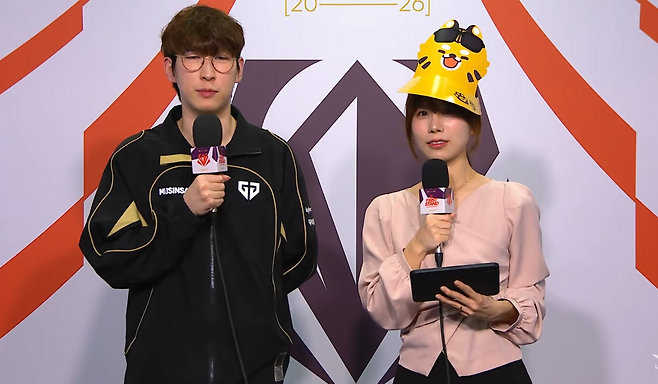 인터뷰 중인 젠지 '듀로' 주민규(이미지 캡처=LCK 방송)