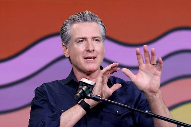 개빈 뉴섬 미 캘리포니아 주지사(사진=AFP)