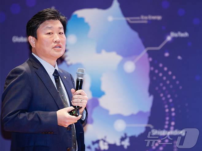 김정훈 대우건설 토목사업본부 상무가 18일 오후 서울 여의도 한국거래소에서 열린 제12회 뉴스1 건설부동산포럼에 참석해 '지역 인프라·도시개발, 민간은 어떻게 참여하고 있나'를 주제로 발표하고 있다. 2026.3.18 ⓒ 뉴스1 안은나 기자