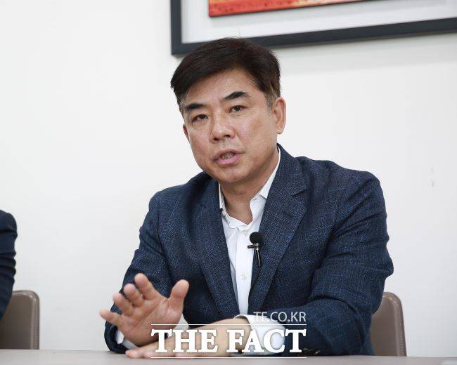 김병욱 더불어민주당 성남시장 예비후보는 18일 자신의 사회관계망서비스(SNS)에 "신상진 후보님의 국민의힘 성남시장 후보 확정을 진심으로 축하드린다"고 적었다. /더팩트 DB