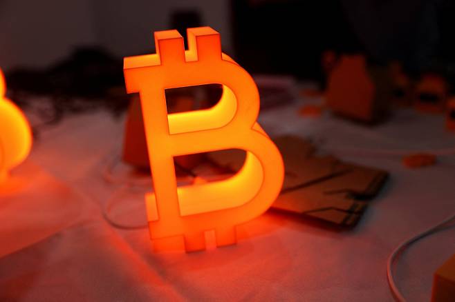 美 SEC “코인은 주식 아닌 상품”... 10년 규제 족쇄 풀렸다