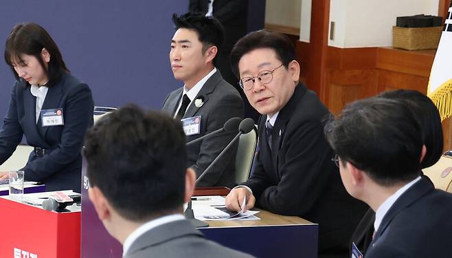 이재명 대통령이 18일 청와대에서 열린 자본시장 안정과 정상화 간담회에서 발언하고 있다. 연합뉴스