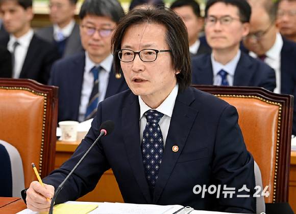 주병기 공정거래위원장이 11일 국회에서 열린 정무위원회 전체회의에서 발언하고 있다. [사진=곽영래 기자]