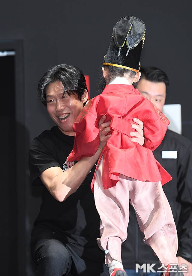 배우 유해진이 다섯 번째 천만 영화로 누적 관객 6300만 명 돌파를 눈앞에 두며 또 한 번 기록 경신에 나섰다. 사진=천정환 기자