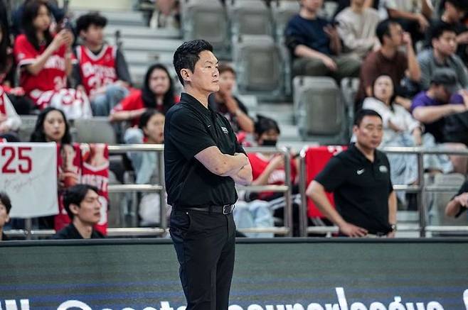 [서울=뉴시스] 프로농구 서울 SK의 전희철 감독. (사진=EASL 제공) *재판매 및 DB 금지