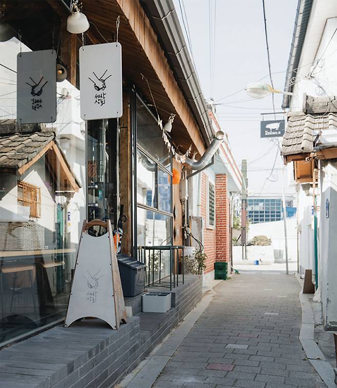 충북 충주시 관아골 ‘세상상회’ 풍경. 세상상회 제공